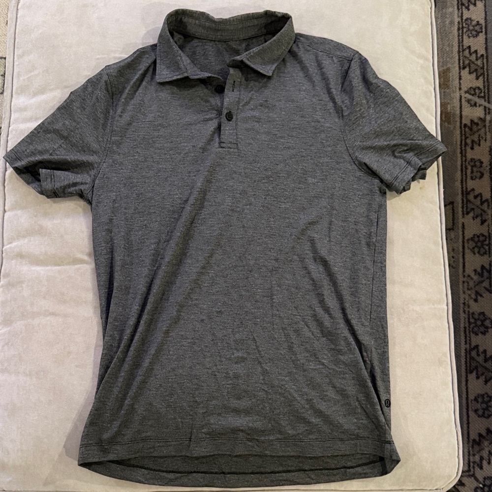 Lulu lemon men’s performance polo . Size medium . Barely worn